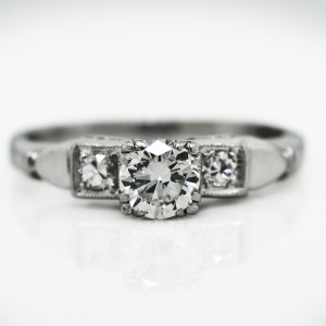 1940 Diamond Platinum Ring