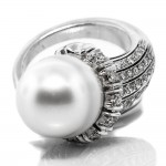 Barroque SSea Pearl Diamond Ring