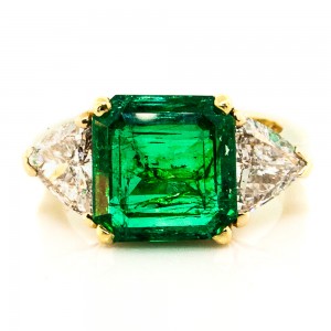 4.15 cts Colombian Emerald Ring