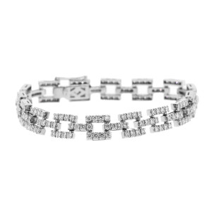 Square Links Diamond